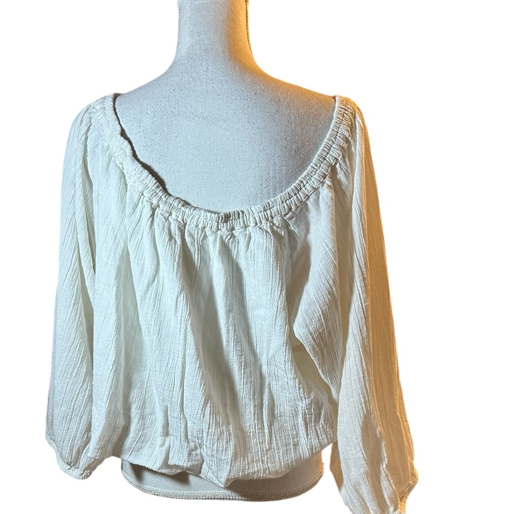 ❗️SOLD❗️We The Free Cream Blousy Crop Top - Picture 2 of 10